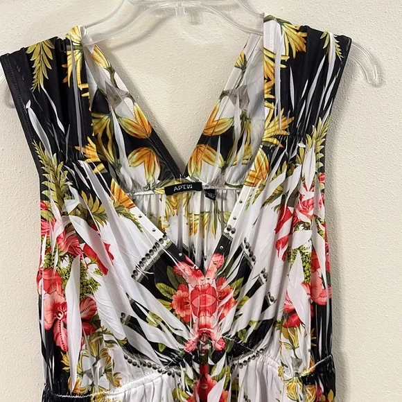 APT.9 dress - Picture 2 of 8